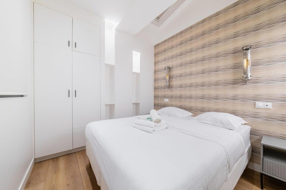 Appartement Prive A Domicile - Sauna Elegance A 17 Parijs